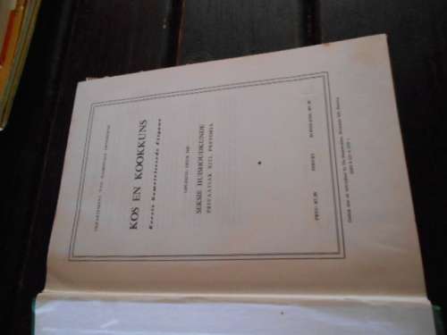 2 boeke Kos en Kookkuns -1ste Gemetriseerde ed.. 2. Resepte  vrugte  1965 Vroue landbou