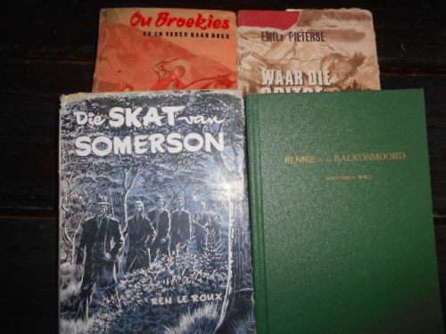 4 afr  kinderb- Ou Broekies - Moody;  Bennie & Balkonmoord D Spies, Skat Somerson, E Pieterse Spitse