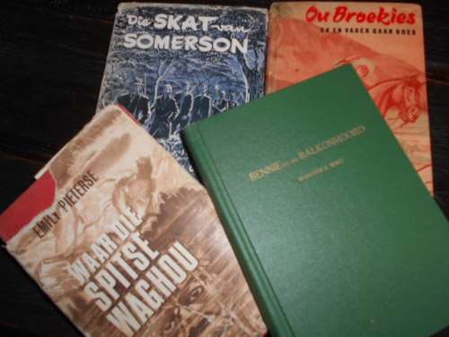 4 afr  kinderb- Ou Broekies - Moody;  Bennie & Balkonmoord D Spies, Skat Somerson, E Pieterse Spitse