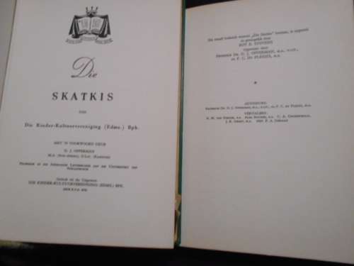 2 BOEKE -6 and 9 DIE SKATKIS - JUNIOR AFDELING - GROOT FIGURE /WONDERE VAN NATUUR