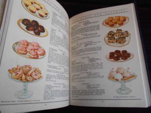 Any One Can Bake Royal Baking Powder Cookbook Antique Recipes Food rare 1929  hardback