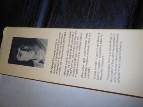 VIC ALHADEFF -  A NEWSPAPER HISTORY OF SOUTH AFRICA 1985 ENLARGED