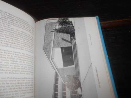 DR. DS KOTZE -(ARGIVARIS TRANSv)  DOORNKLOOF WERELD - (konsentrasiekamp ens)NED. GEREF KERK 1983