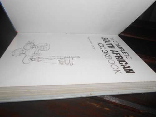 THE COMPLETE SOUH AFRICAN COOKBOOK  - MAGDALEEN VAN WYK CLASSIC BEST SELLER 2002 ED