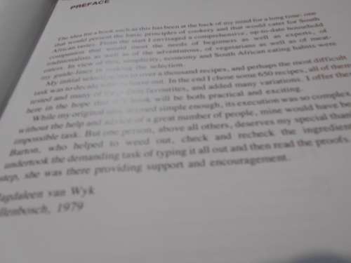 THE COMPLETE SOUH AFRICAN COOKBOOK  - MAGDALEEN VAN WYK CLASSIC BEST SELLER 2002 ED