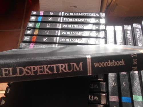 Wereld Spektrum Africana Ensiklopedie:   28 boeke