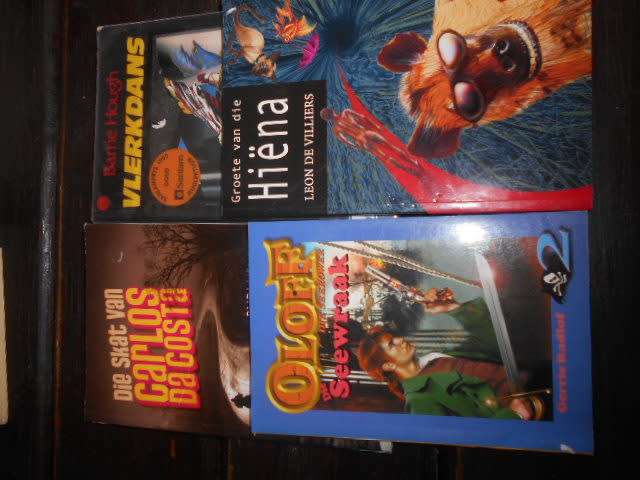 4 storieboeke Groete van Hiena, Vlerkdans,  Skat van Carlos,  Oloff