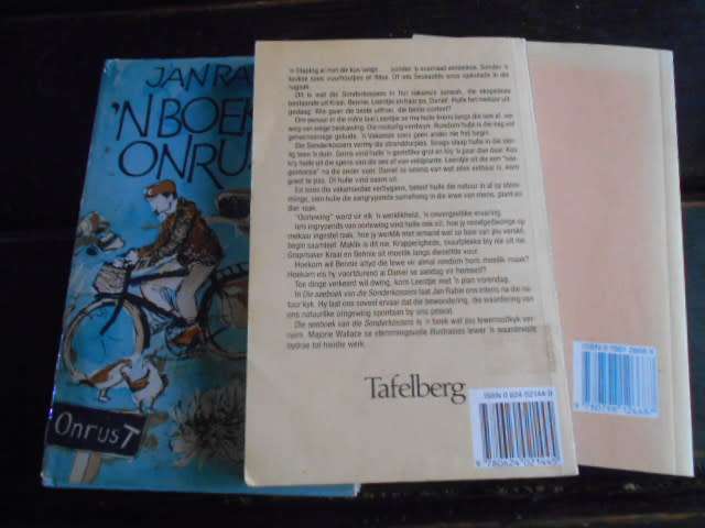 3 JAN RABIE boeke - 2 STRANDLOPERS , SEEBOEK SONDERKOSSERS & BOEK VIR ONRUS