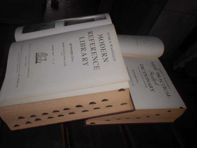 SET OF 2 VOL A-Q & R-Z FUNK & WAGNALLS  1954 NEW PRAC STANDARD DICTIONARY EM*PHA*TYPE ED.
