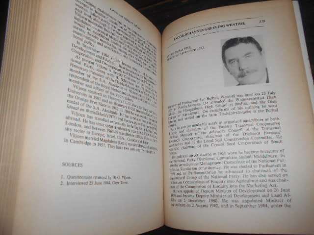 WHO`S WHO IN SA POLITICS - SHELAGH GASTROW INTRODUCED BY TOM LODGE illus