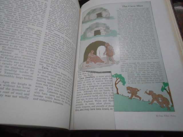 set of 5 out of 10 volumes Consolidated encyclopedia illus  printed Union of SA