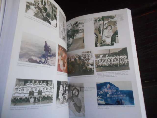 WYNAND CLAASSEN -  Kaalvoetklong tot rugbytoks Lapa uitgewers 2011 geillus sagteband