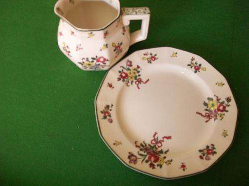 ROYAL DOULTON CIRCA 1900  MILK JUG AND PLATE  ENGLAND LEEDS Sprays" pattern D3548, Rd No 597783
