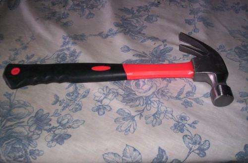 CLAW HAMMER FIBERGLASS HANDLE