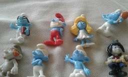 8 smurfs