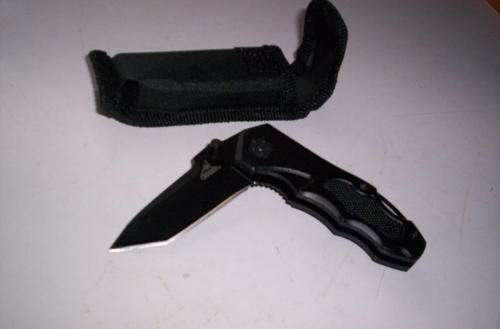 SMALL GERBER POCKET KNIFE
