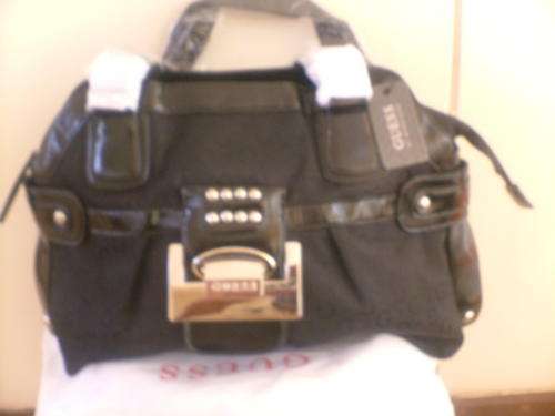 BRAND NEW GUESS HAND BAG {NEW DESIGN}