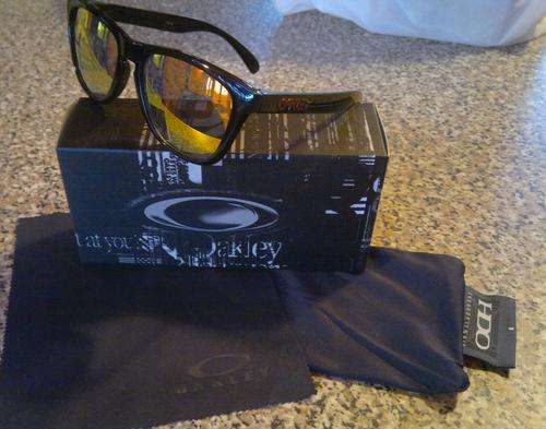 **LATE ENTRY** OAKLEY FROGSKINS