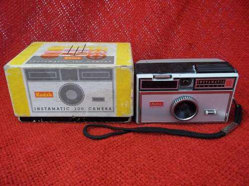 Vintage KODAK Instamatic Camera, with "mystery" unfinished spool inside, FREE POSTAGE!!!