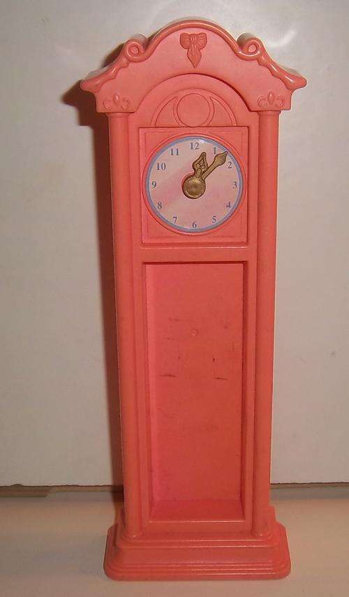 A PINK GRANDFATHERS CLOCK FOR A DOLLS HOUSE BY MATTEL 1992