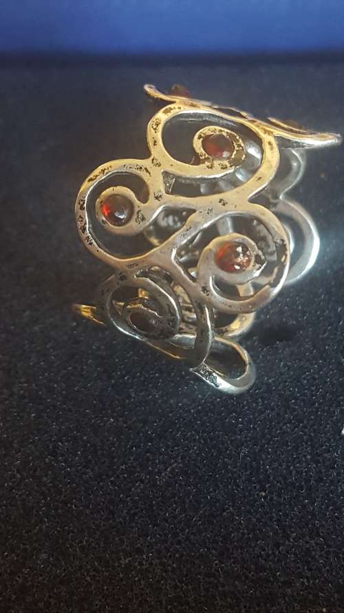 925 SILVER RING WITH GARNET STONES