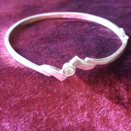 925 Sterling Silver Clip Bangle With Crystal Stone