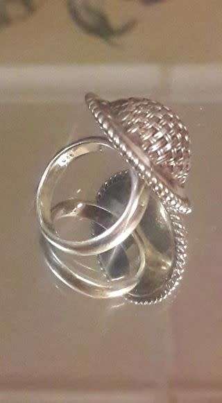 Unusual Botton Ring
