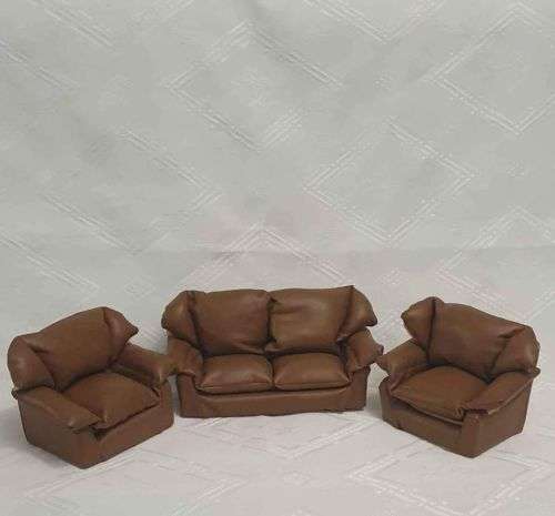 Vintage x3 piece leather lounge suite.