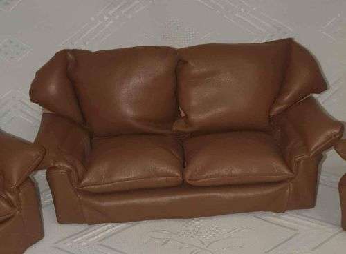 Vintage x3 piece leather lounge suite.