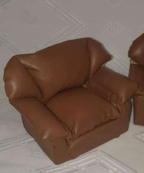 Vintage x3 piece leather lounge suite.