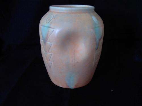 A STUNNING ART DECO BESWICK VASE