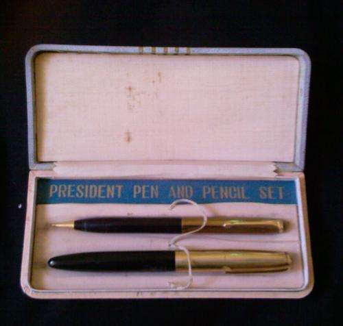 A LOVELY PRESIDENT FOUNTAIN PEN AND PENCIL SET BOXED