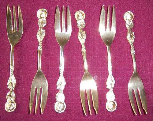 24C GOLD PLATED EETRITE CAKE FORK SET X6