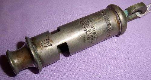 A WW2 POLICE WHISTLE, THE METROPOLITAN