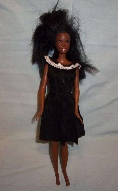 1990 AFRICAN AMERICAN BARBIE BY MATTEL