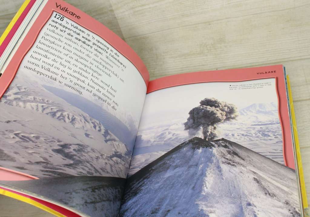 Fantastiese Feite oor Die Aarde deur Bargain Books (Afrikaans)