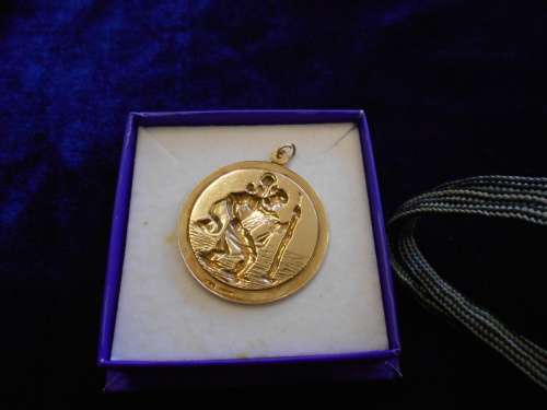 9ct Gold St Christopher Pendant - Patron Saint of travel - 38mm - 6g