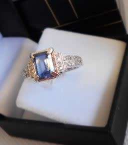 **EGL Certified 1.85Ct Diamond & Tanzanite Ring** Stunning!