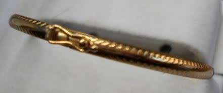 **9ct Gold Oval Bangle**