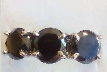 **Certified 3.20ct Genuine Black Diamond Triolgy Ring - BEAUTY**