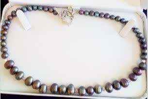 **Genuine Freshwater Pearl Necklace**Stunning Colours