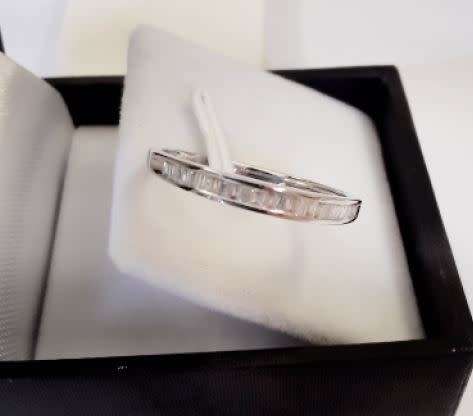 Genuine Diamond Gold Eternity Band Ring 0.30tcw - Beautiful