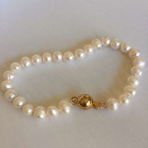 Genuine Pearl Bracelet - Classic and Elegant