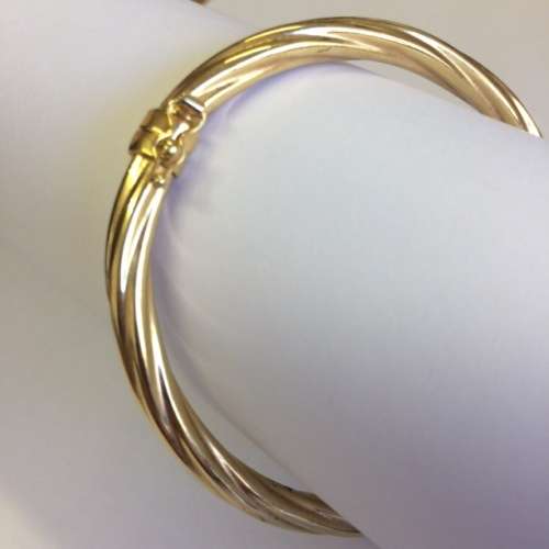 TWISTED 9CT GOLD BANGLE -  STUNNING