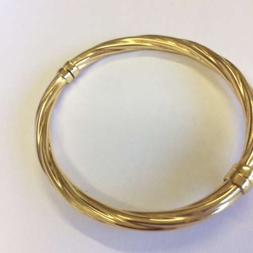 TWISTED 9CT GOLD BANGLE -  STUNNING