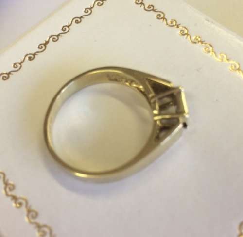 GENUINE DIAMOND SOLITAIRE | SOLID GOLD RING | BEAUTIFUL