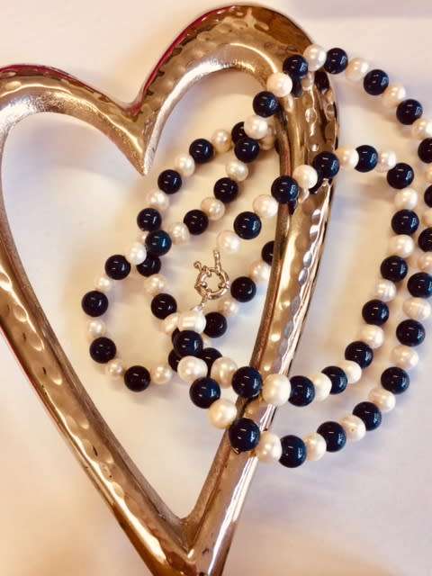 GENUINE PEARL AND LAPIS LAZULI | GLORIOUS 79CM | CLASSIC