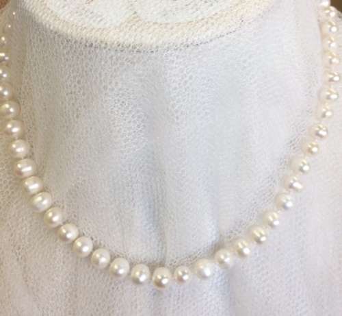 GENUINE CULTURED PEARLS | BLACK OR WHITE | CLASSIC AND ELEGANT