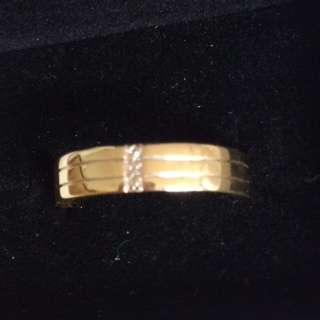 GENUINE DIAMOND 9CT SOLID GOLD RING