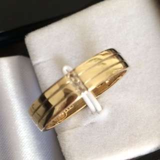 GENUINE DIAMOND 9CT SOLID GOLD RING